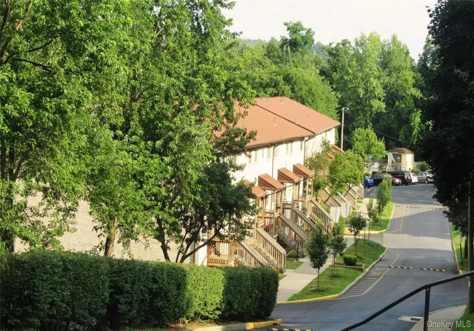 Entrance of High View Estates. Entrance of High View Estates.