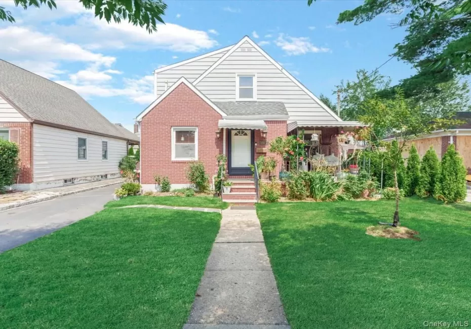 1517 Falmouth Avenue, North Hempstead, NY, 4 Bedrooms Bedrooms, 9 Rooms Rooms,2 BathroomsBathrooms,Residential,For Rent,Falmouth,0,1038108 1517 Falmouth Avenue, North Hempstead, NY, 4 Bedrooms Bedrooms, 9 Rooms Rooms,2 BathroomsBathrooms,Residential,For Rent,Falmouth,0,1038108