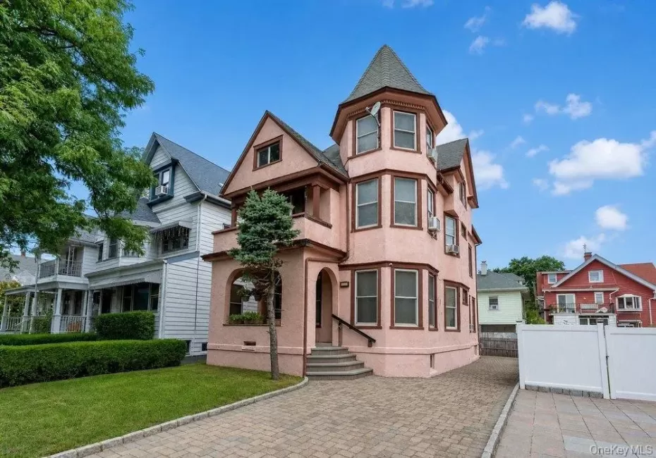 129 Urban Street, Mount Vernon, NY, 5 Bedrooms Bedrooms, 9 Rooms Rooms,2 BathroomsBathrooms,Residential,For Rent,Urban,0,1030951 129 Urban Street, Mount Vernon, NY, 5 Bedrooms Bedrooms, 9 Rooms Rooms,2 BathroomsBathrooms,Residential,For Rent,Urban,0,1030951