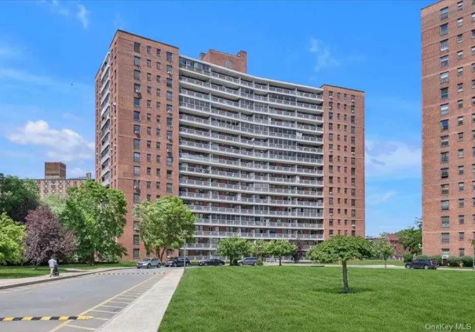 61-25 98th Street, New York, NY, 3 Bedrooms Bedrooms, 5 Rooms Rooms,2 BathroomsBathrooms,Residential,For Rent,98th,0,1040193 61-25 98th Street, New York, NY, 3 Bedrooms Bedrooms, 5 Rooms Rooms,2 BathroomsBathrooms,Residential,For Rent,98th,0,1040193