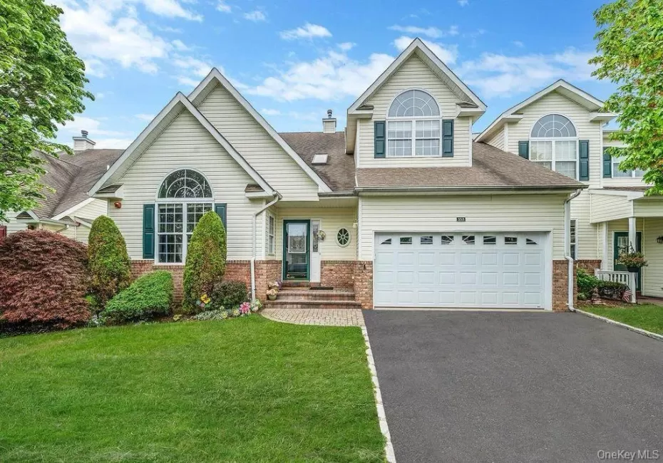 153 Constantine Way, Brookhaven, NY, 6 Bedrooms Bedrooms, 7 Rooms Rooms,4 BathroomsBathrooms,Residential,For Rent,Constantine,0,1038586 153 Constantine Way, Brookhaven, NY, 6 Bedrooms Bedrooms, 7 Rooms Rooms,4 BathroomsBathrooms,Residential,For Rent,Constantine,0,1038586