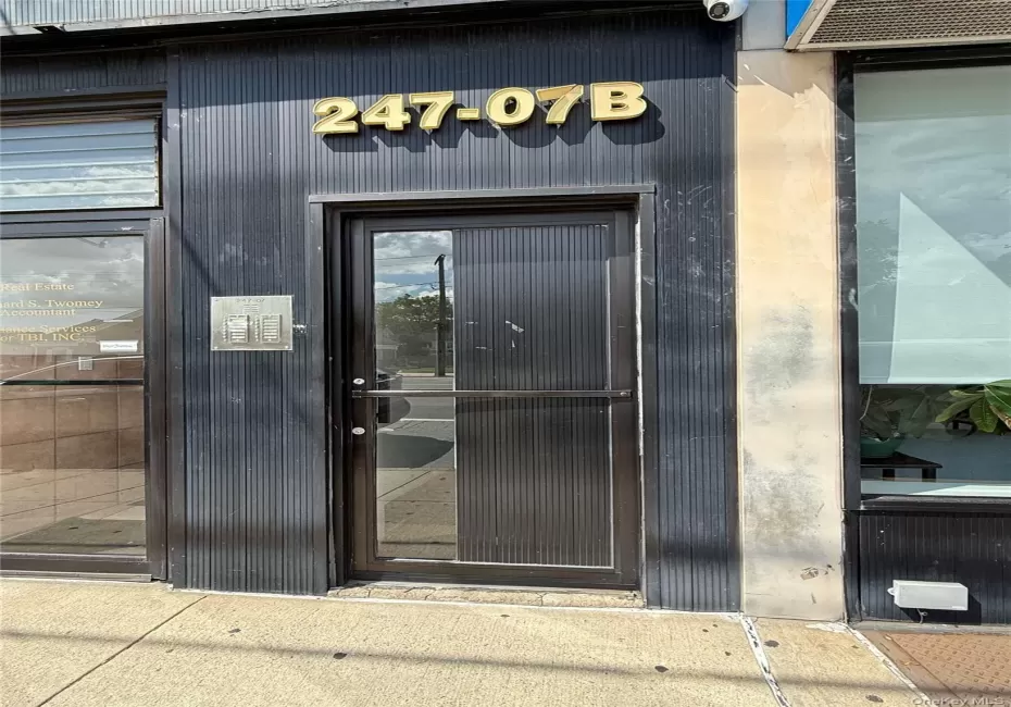 24707 Jericho Turnpike, New York, NY, 2 Bedrooms Bedrooms, 5 Rooms Rooms,1 BathroomBathrooms,Residential Lease,For Rent,Jericho,0,1040220 24707 Jericho Turnpike, New York, NY, 2 Bedrooms Bedrooms, 5 Rooms Rooms,1 BathroomBathrooms,Residential Lease,For Rent,Jericho,0,1040220