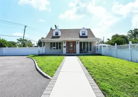 1 Douglas Drive, Hempstead, NY, 4 Bedrooms Bedrooms, 8 Rooms Rooms,2 BathroomsBathrooms,Residential,For Rent,Douglas,0,1038326 1 Douglas Drive, Hempstead, NY, 4 Bedrooms Bedrooms, 8 Rooms Rooms,2 BathroomsBathrooms,Residential,For Rent,Douglas,0,1038326