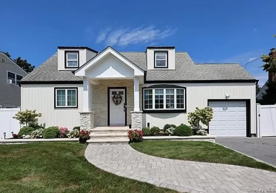 269 Suffolk Avenue, Oyster Bay, NY, 4 Bedrooms Bedrooms, 7 Rooms Rooms,1 BathroomBathrooms,Residential,For Rent,Suffolk,0,1039575 269 Suffolk Avenue, Oyster Bay, NY, 4 Bedrooms Bedrooms, 7 Rooms Rooms,1 BathroomBathrooms,Residential,For Rent,Suffolk,0,1039575
