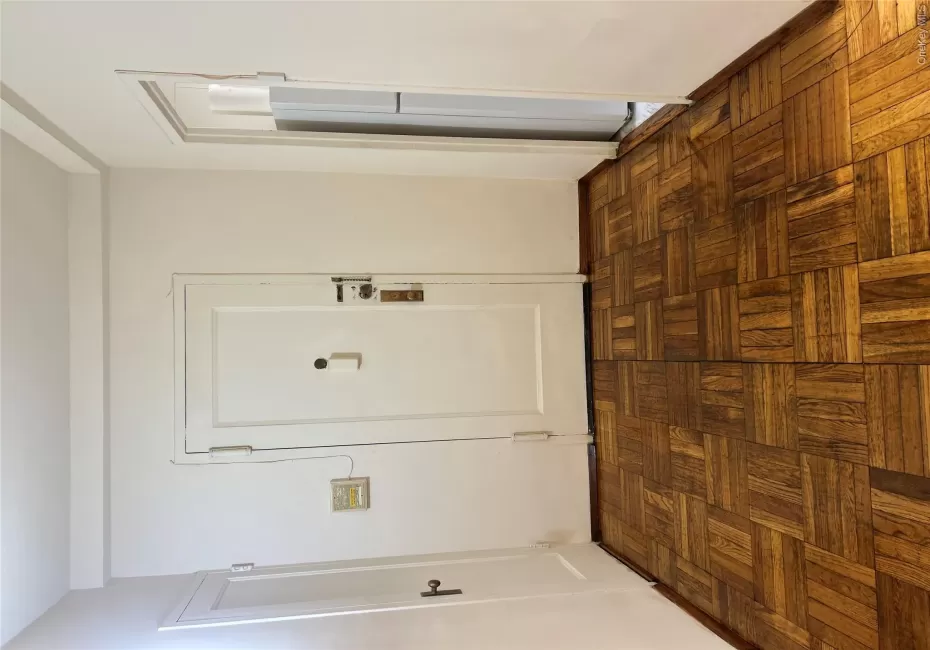1569 Metropolitan Avenue, New York, NY, 1 Bedroom Bedrooms, 4 Rooms Rooms,1 BathroomBathrooms,Residential,For Rent,Metropolitan,0,1040141 1569 Metropolitan Avenue, New York, NY, 1 Bedroom Bedrooms, 4 Rooms Rooms,1 BathroomBathrooms,Residential,For Rent,Metropolitan,0,1040141