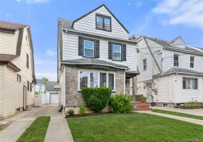 89-72 216th Street, New York, NY, 4 Bedrooms Bedrooms, 7 Rooms Rooms,2 BathroomsBathrooms,Residential,For Rent,216th,0,1040103 89-72 216th Street, New York, NY, 4 Bedrooms Bedrooms, 7 Rooms Rooms,2 BathroomsBathrooms,Residential,For Rent,216th,0,1040103