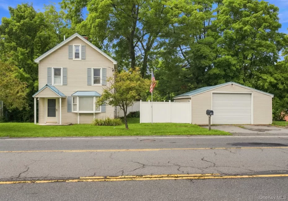 344 Broadway, Esopus, NY, 3 Bedrooms Bedrooms, 6 Rooms Rooms,1 BathroomBathrooms,Residential,For Rent,Broadway,0,1040145 344 Broadway, Esopus, NY, 3 Bedrooms Bedrooms, 6 Rooms Rooms,1 BathroomBathrooms,Residential,For Rent,Broadway,0,1040145