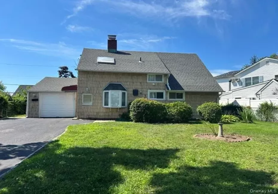 14 Cinder Lane, Oyster Bay, NY, 5 Bedrooms Bedrooms, 7 Rooms Rooms,2 BathroomsBathrooms,Residential,For Rent,Cinder,0,1039546 14 Cinder Lane, Oyster Bay, NY, 5 Bedrooms Bedrooms, 7 Rooms Rooms,2 BathroomsBathrooms,Residential,For Rent,Cinder,0,1039546