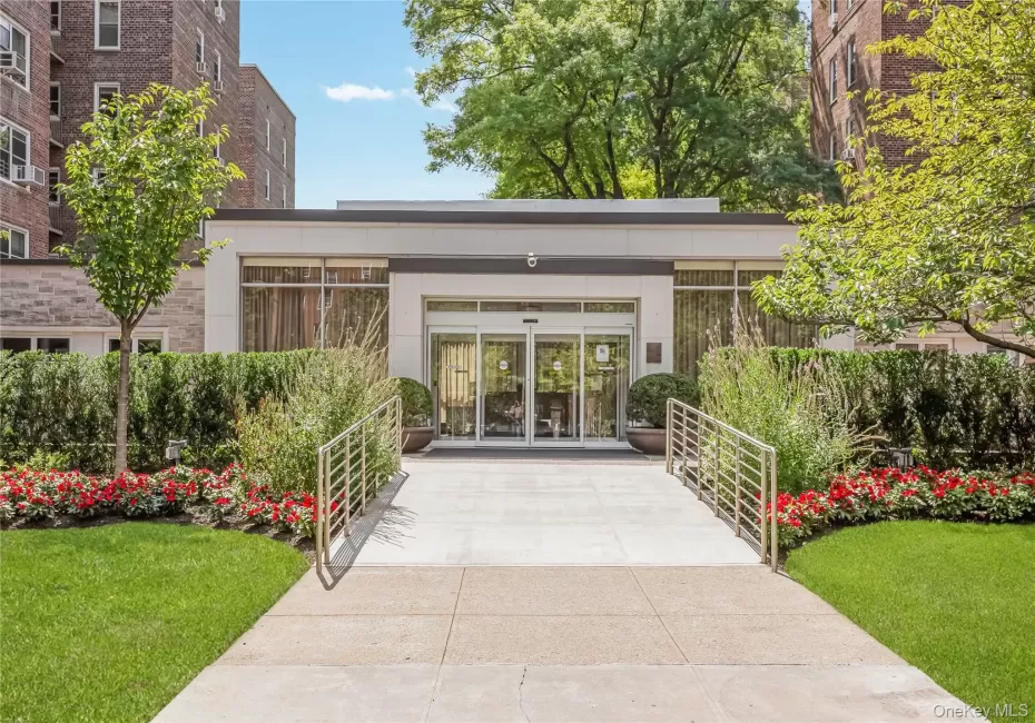 112-20 72nd DRIVE, New York, NY, 1 Bedroom Bedrooms, 4 Rooms Rooms,1 BathroomBathrooms,Residential,For Rent,72nd DRIVE,0,1037749 112-20 72nd DRIVE, New York, NY, 1 Bedroom Bedrooms, 4 Rooms Rooms,1 BathroomBathrooms,Residential,For Rent,72nd DRIVE,0,1037749