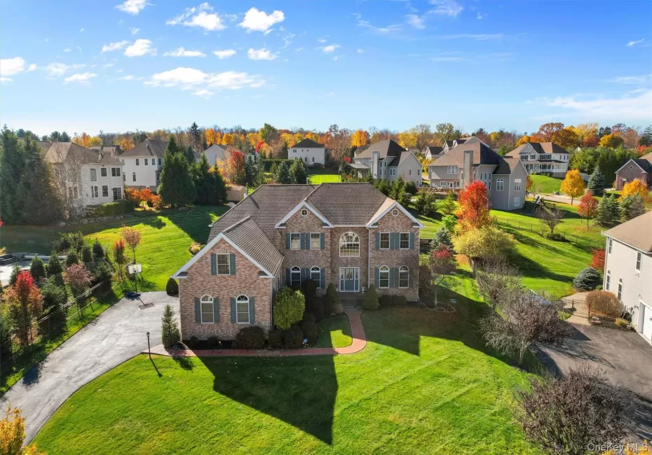 Welcome to 42 Deangelis Drive Welcome to 42 Deangelis Drive