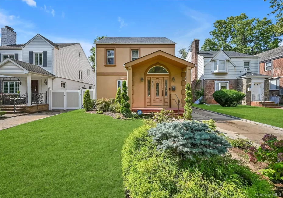 18433 Tudor Road, New York, NY, 4 Bedrooms Bedrooms, 12 Rooms Rooms,3 BathroomsBathrooms,Residential,For Rent,Tudor,0,1040404 18433 Tudor Road, New York, NY, 4 Bedrooms Bedrooms, 12 Rooms Rooms,3 BathroomsBathrooms,Residential,For Rent,Tudor,0,1040404