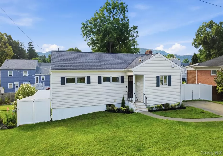 103 Willow Street, Beacon, NY, 2 Bedrooms Bedrooms, 4 Rooms Rooms,1 BathroomBathrooms,Residential,For Rent,Willow,0,1028994 103 Willow Street, Beacon, NY, 2 Bedrooms Bedrooms, 4 Rooms Rooms,1 BathroomBathrooms,Residential,For Rent,Willow,0,1028994