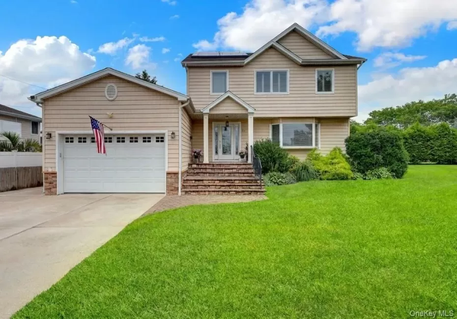 34 Admiral Road, Oyster Bay, NY, 4 Bedrooms Bedrooms, 9 Rooms Rooms,2 BathroomsBathrooms,Residential,For Rent,Admiral,0,1040243 34 Admiral Road, Oyster Bay, NY, 4 Bedrooms Bedrooms, 9 Rooms Rooms,2 BathroomsBathrooms,Residential,For Rent,Admiral,0,1040243