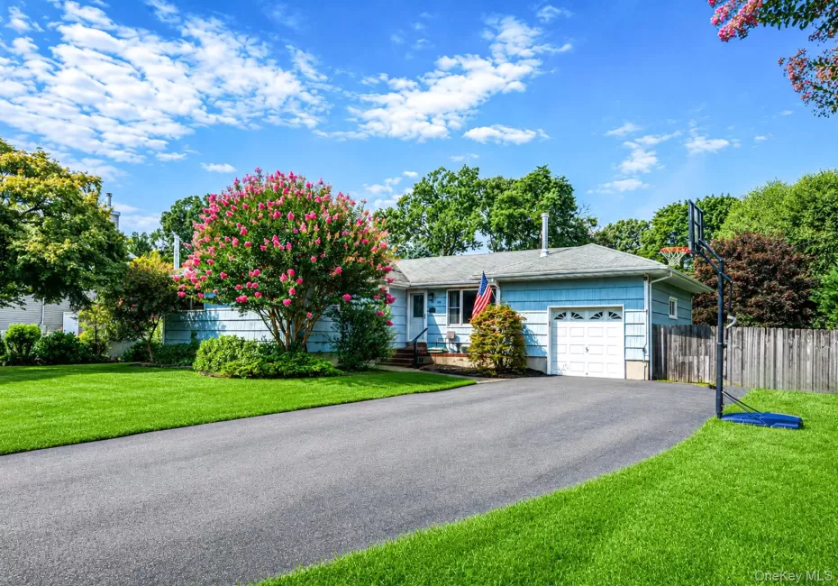 248 6th Avenue, Smithtown, NY, 3 Bedrooms Bedrooms, 6 Rooms Rooms,2 BathroomsBathrooms,Residential,For Rent,6th,0,1037603 248 6th Avenue, Smithtown, NY, 3 Bedrooms Bedrooms, 6 Rooms Rooms,2 BathroomsBathrooms,Residential,For Rent,6th,0,1037603