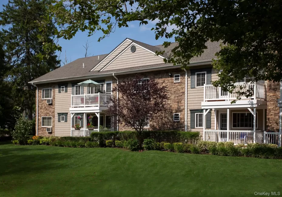 666 Veterans Highway, Smithtown, NY, 1 Bedroom Bedrooms, 4 Rooms Rooms,1 BathroomBathrooms,Residential Lease,For Rent,Veterans,0,1040728 666 Veterans Highway, Smithtown, NY, 1 Bedroom Bedrooms, 4 Rooms Rooms,1 BathroomBathrooms,Residential Lease,For Rent,Veterans,0,1040728