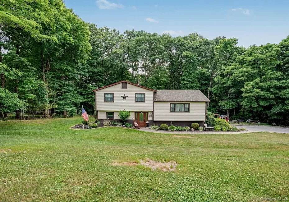 47 Martin Road, East Fishkill, NY, 3 Bedrooms Bedrooms, 8 Rooms Rooms,2 BathroomsBathrooms,Residential,For Rent,Martin,0,1016502 47 Martin Road, East Fishkill, NY, 3 Bedrooms Bedrooms, 8 Rooms Rooms,2 BathroomsBathrooms,Residential,For Rent,Martin,0,1016502