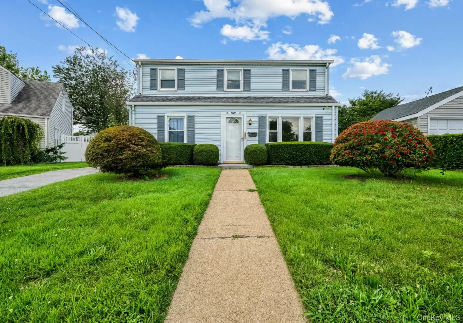 10 Park Court, Oyster Bay, NY, 4 Bedrooms Bedrooms, 7 Rooms Rooms,2 BathroomsBathrooms,Residential,For Rent,Park,0,1039758 10 Park Court, Oyster Bay, NY, 4 Bedrooms Bedrooms, 7 Rooms Rooms,2 BathroomsBathrooms,Residential,For Rent,Park,0,1039758