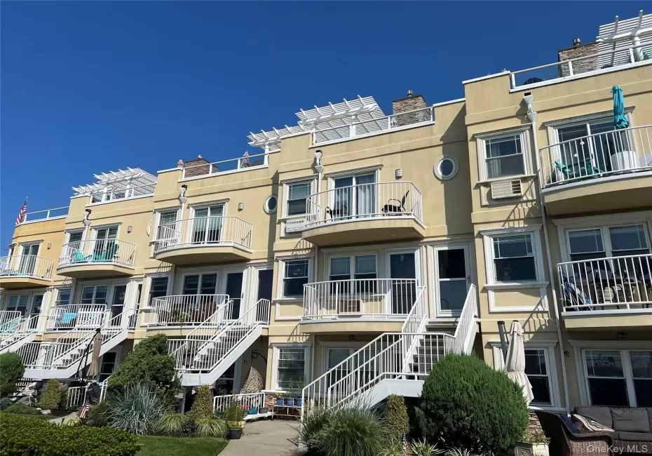 10008 Shore Front Parkway, New York, NY, 2 Bedrooms Bedrooms, 6 Rooms Rooms,2 BathroomsBathrooms,Residential,For Rent,Shore Front,0,909053 10008 Shore Front Parkway, New York, NY, 2 Bedrooms Bedrooms, 6 Rooms Rooms,2 BathroomsBathrooms,Residential,For Rent,Shore Front,0,909053