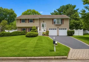 40 Nantucket Drive, Brookhaven, NY, 5 Bedrooms Bedrooms, 10 Rooms Rooms,2 BathroomsBathrooms,Residential,For Rent,Nantucket,0,1040569 40 Nantucket Drive, Brookhaven, NY, 5 Bedrooms Bedrooms, 10 Rooms Rooms,2 BathroomsBathrooms,Residential,For Rent,Nantucket,0,1040569