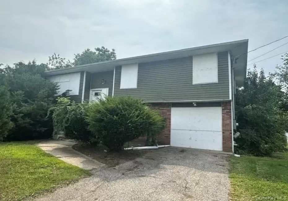 110 Nathalie Avenue, Babylon, NY, 4 Bedrooms Bedrooms, 8 Rooms Rooms,2 BathroomsBathrooms,Residential,For Rent,Nathalie,0,1040114 110 Nathalie Avenue, Babylon, NY, 4 Bedrooms Bedrooms, 8 Rooms Rooms,2 BathroomsBathrooms,Residential,For Rent,Nathalie,0,1040114