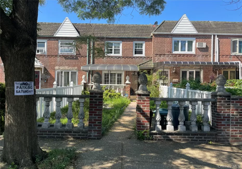 6166 78th Street, New York, NY, 3 Bedrooms Bedrooms, 7 Rooms Rooms,2 BathroomsBathrooms,Residential,For Rent,78th,0,1040734 6166 78th Street, New York, NY, 3 Bedrooms Bedrooms, 7 Rooms Rooms,2 BathroomsBathrooms,Residential,For Rent,78th,0,1040734