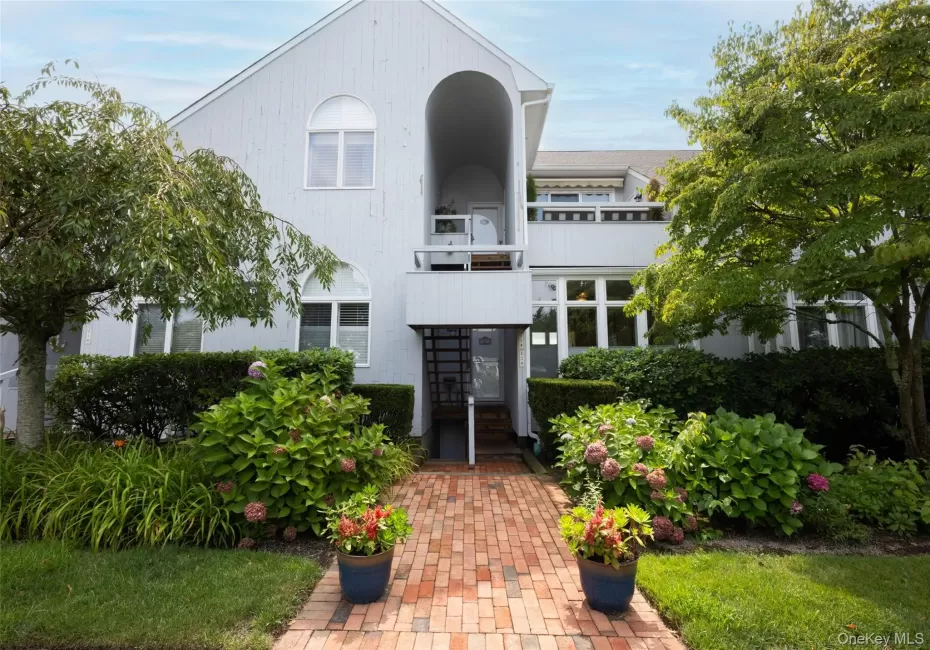 400 Noyack Road, Southampton, NY, 2 Bedrooms Bedrooms, 6 Rooms Rooms,2 BathroomsBathrooms,Residential,For Rent,Noyack,0,1040167 400 Noyack Road, Southampton, NY, 2 Bedrooms Bedrooms, 6 Rooms Rooms,2 BathroomsBathrooms,Residential,For Rent,Noyack,0,1040167