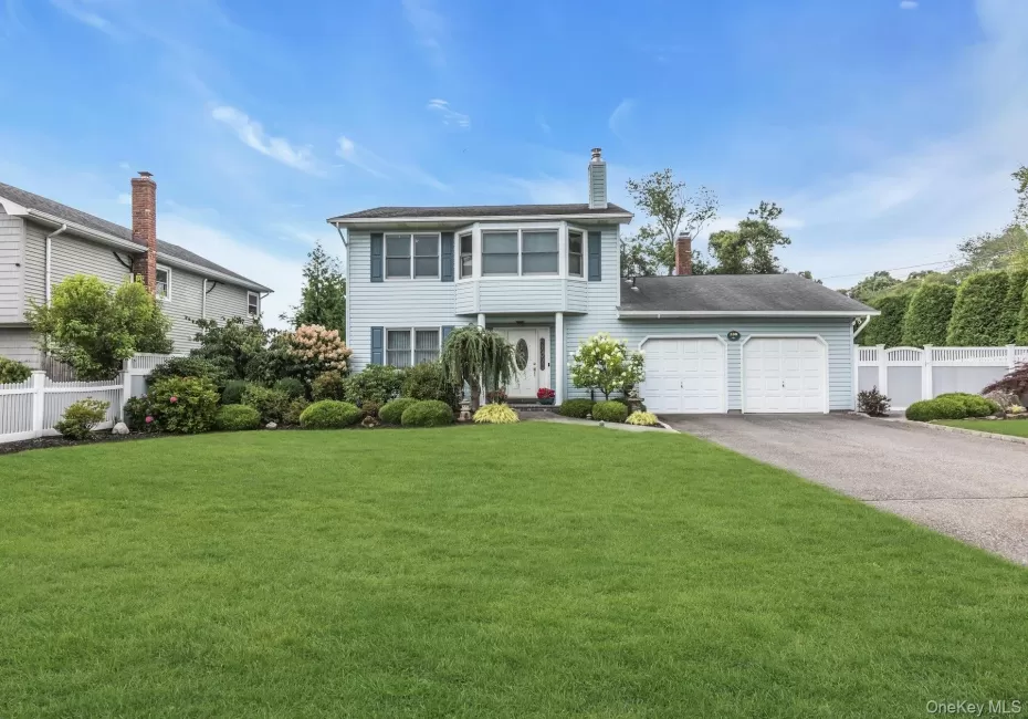 100 Middlesex Avenue, Islip, NY, 4 Bedrooms Bedrooms, 8 Rooms Rooms,1 BathroomBathrooms,Residential,For Rent,Middlesex,0,1030335 100 Middlesex Avenue, Islip, NY, 4 Bedrooms Bedrooms, 8 Rooms Rooms,1 BathroomBathrooms,Residential,For Rent,Middlesex,0,1030335