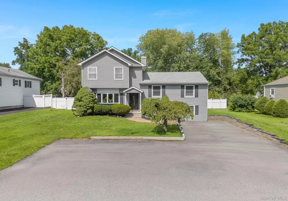 8 Hampton Road, Poughkeepsie (town), NY, 5 Bedrooms Bedrooms, 13 Rooms Rooms,3 BathroomsBathrooms,Residential,For Rent,Hampton,0,1039910 8 Hampton Road, Poughkeepsie (town), NY, 5 Bedrooms Bedrooms, 13 Rooms Rooms,3 BathroomsBathrooms,Residential,For Rent,Hampton,0,1039910