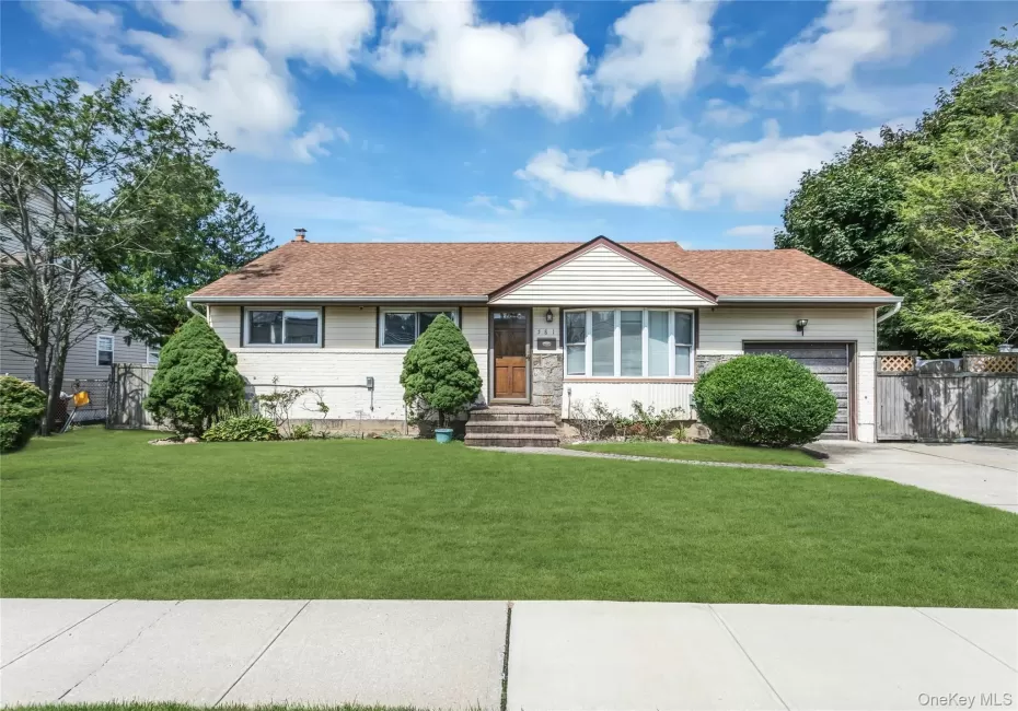 581 Plainview Road, Oyster Bay, NY, 4 Bedrooms Bedrooms, 7 Rooms Rooms,2 BathroomsBathrooms,Residential,For Rent,Plainview,0,1040573 581 Plainview Road, Oyster Bay, NY, 4 Bedrooms Bedrooms, 7 Rooms Rooms,2 BathroomsBathrooms,Residential,For Rent,Plainview,0,1040573