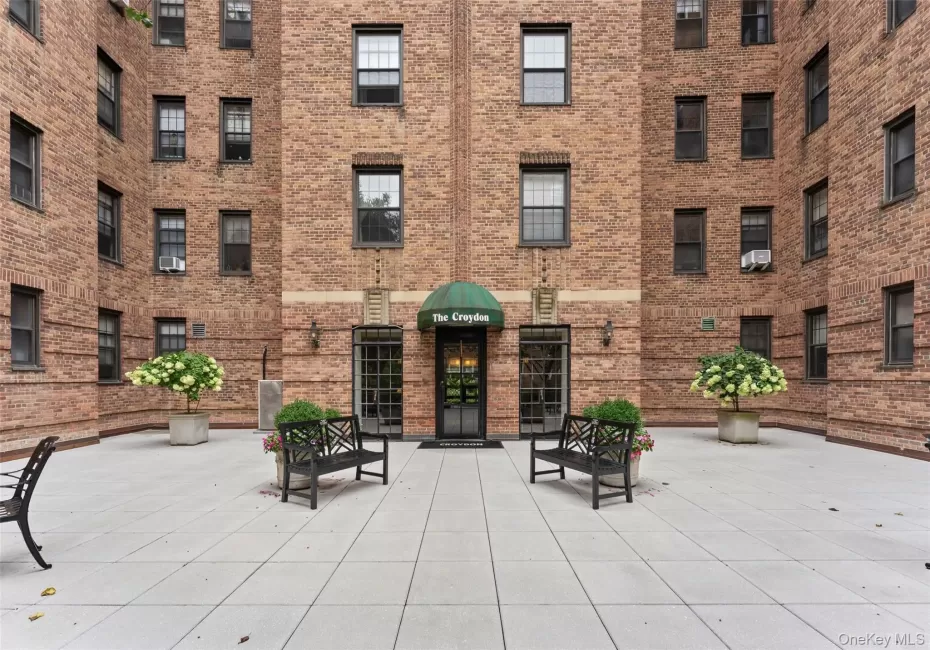 Welcome to The Croyden an Art Deco pre-war co-op building located in Bronxville P.O. Yonkers NY! Welcome to The Croyden an Art Deco pre-war co-op building located in Bronxville P.O. Yonkers NY!
