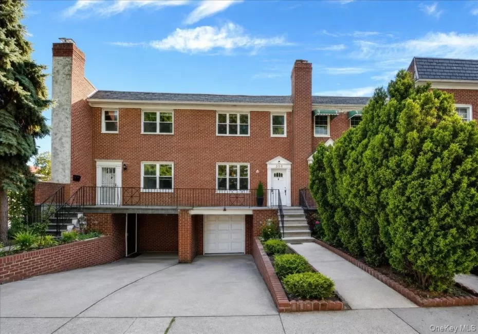 308 234th Street, New York, NY, 3 Bedrooms Bedrooms, 8 Rooms Rooms,3 BathroomsBathrooms,Residential,For Rent,234th,0,1040786 308 234th Street, New York, NY, 3 Bedrooms Bedrooms, 8 Rooms Rooms,3 BathroomsBathrooms,Residential,For Rent,234th,0,1040786