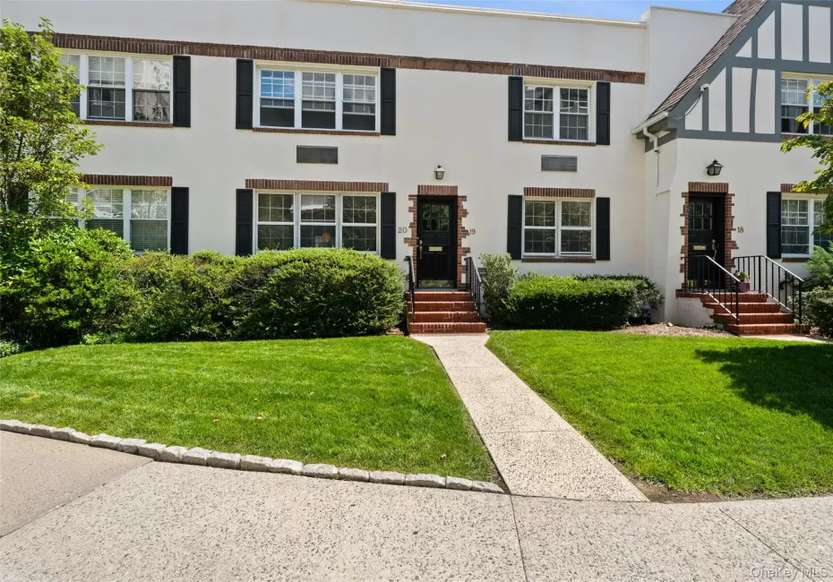 20 Lake Avenue, Eastchester, NY, 2 Bedrooms Bedrooms, 5 Rooms Rooms,1 BathroomBathrooms,Residential,For Rent,Lake,0,1032686 20 Lake Avenue, Eastchester, NY, 2 Bedrooms Bedrooms, 5 Rooms Rooms,1 BathroomBathrooms,Residential,For Rent,Lake,0,1032686