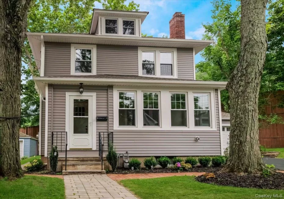 121 Clinton Avenue, Orangetown, NY, 3 Bedrooms Bedrooms, 11 Rooms Rooms,1 BathroomBathrooms,Residential Lease,For Rent,Clinton,0,1039901 121 Clinton Avenue, Orangetown, NY, 3 Bedrooms Bedrooms, 11 Rooms Rooms,1 BathroomBathrooms,Residential Lease,For Rent,Clinton,0,1039901