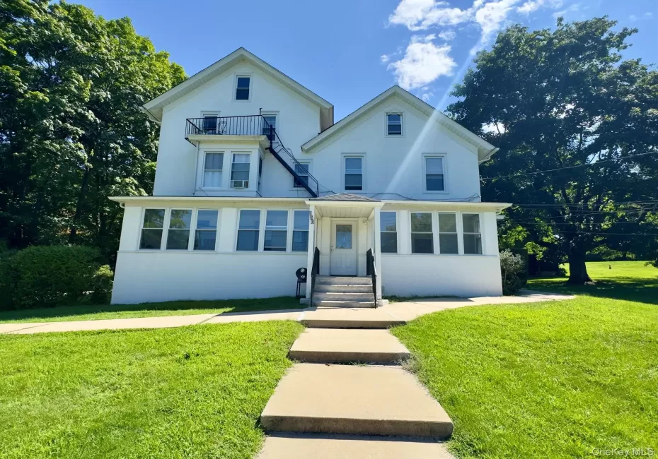 130 Mahopac Avenue, Somers, NY, 2 Bedrooms Bedrooms, 4 Rooms Rooms,1 BathroomBathrooms,Residential Lease,For Rent,Mahopac,0,1040793 130 Mahopac Avenue, Somers, NY, 2 Bedrooms Bedrooms, 4 Rooms Rooms,1 BathroomBathrooms,Residential Lease,For Rent,Mahopac,0,1040793