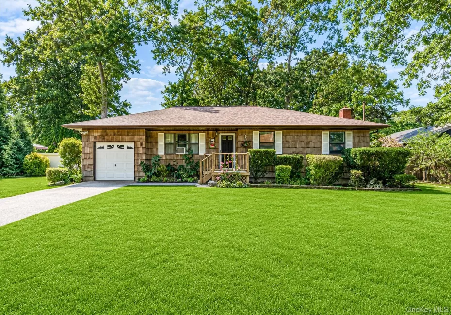 32 Rutland Road, Brookhaven, NY, 3 Bedrooms Bedrooms, 5 Rooms Rooms,1 BathroomBathrooms,Residential,For Rent,Rutland,0,1038776 32 Rutland Road, Brookhaven, NY, 3 Bedrooms Bedrooms, 5 Rooms Rooms,1 BathroomBathrooms,Residential,For Rent,Rutland,0,1038776
