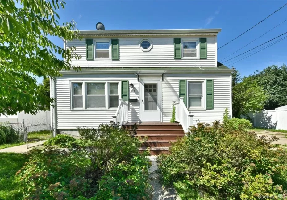 265 Delaware Avenue, Babylon, NY, 4 Bedrooms Bedrooms, 9 Rooms Rooms,2 BathroomsBathrooms,Residential,For Rent,Delaware,0,1040796 265 Delaware Avenue, Babylon, NY, 4 Bedrooms Bedrooms, 9 Rooms Rooms,2 BathroomsBathrooms,Residential,For Rent,Delaware,0,1040796