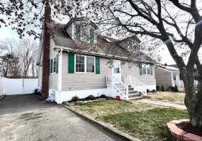 51 Clinton Avenue, Brookhaven, NY, 4 Bedrooms Bedrooms, 6 Rooms Rooms,2 BathroomsBathrooms,Residential,For Rent,Clinton,0,1040090 51 Clinton Avenue, Brookhaven, NY, 4 Bedrooms Bedrooms, 6 Rooms Rooms,2 BathroomsBathrooms,Residential,For Rent,Clinton,0,1040090