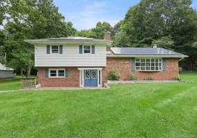 10 Creeden Drive, Middletown, NY, 3 Bedrooms Bedrooms, 7 Rooms Rooms,1 BathroomBathrooms,Residential,For Rent,Creeden,0,1038714 10 Creeden Drive, Middletown, NY, 3 Bedrooms Bedrooms, 7 Rooms Rooms,1 BathroomBathrooms,Residential,For Rent,Creeden,0,1038714
