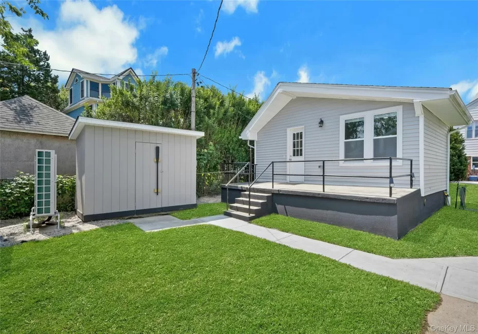 Front porch, lush front yard, and a private storage unit! Front porch, lush front yard, and a private storage unit!