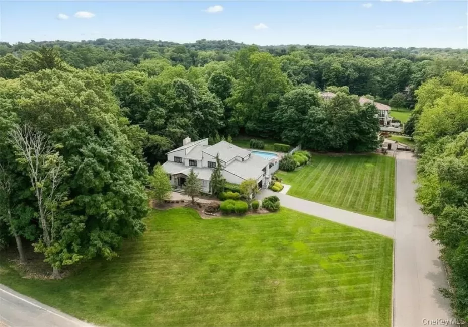 176 Grandview Avenue, Ramapo, NY, 8 Bedrooms Bedrooms, 16 Rooms Rooms,5 BathroomsBathrooms,Residential,For Rent,Grandview,0,1039391 176 Grandview Avenue, Ramapo, NY, 8 Bedrooms Bedrooms, 16 Rooms Rooms,5 BathroomsBathrooms,Residential,For Rent,Grandview,0,1039391