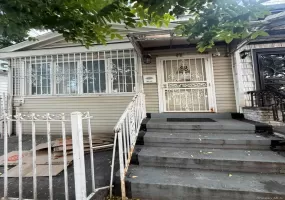 9214 168th Place, New York, NY, 3 Bedrooms Bedrooms, 7 Rooms Rooms,3 BathroomsBathrooms,Residential,For Rent,168th,0,1040958 9214 168th Place, New York, NY, 3 Bedrooms Bedrooms, 7 Rooms Rooms,3 BathroomsBathrooms,Residential,For Rent,168th,0,1040958