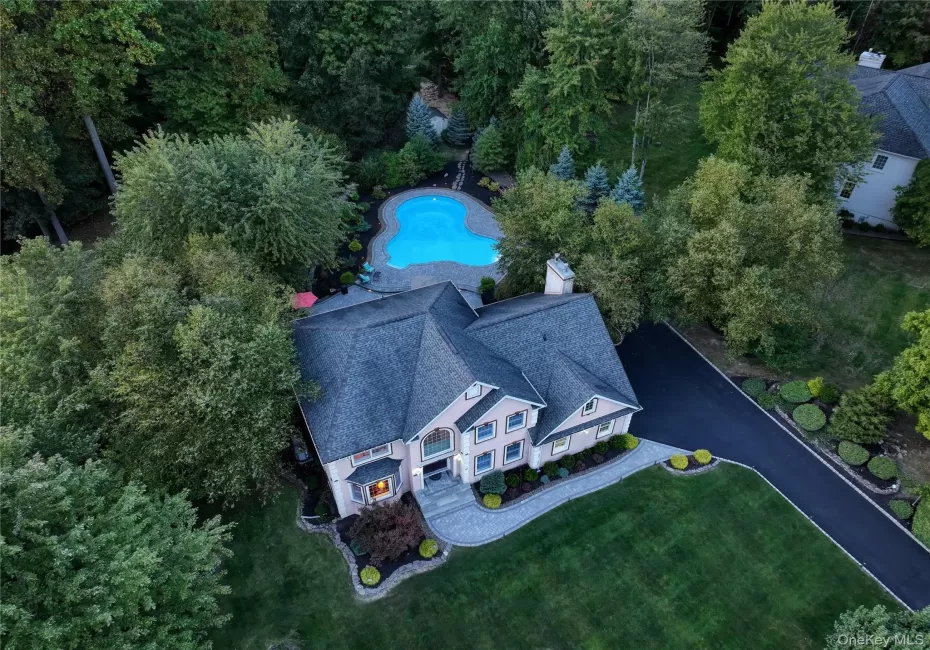 44 Greenwich Avenue, Woodbury, NY, 4 Bedrooms Bedrooms, 9 Rooms Rooms,3 BathroomsBathrooms,Residential,For Rent,Greenwich,0,1031426 44 Greenwich Avenue, Woodbury, NY, 4 Bedrooms Bedrooms, 9 Rooms Rooms,3 BathroomsBathrooms,Residential,For Rent,Greenwich,0,1031426