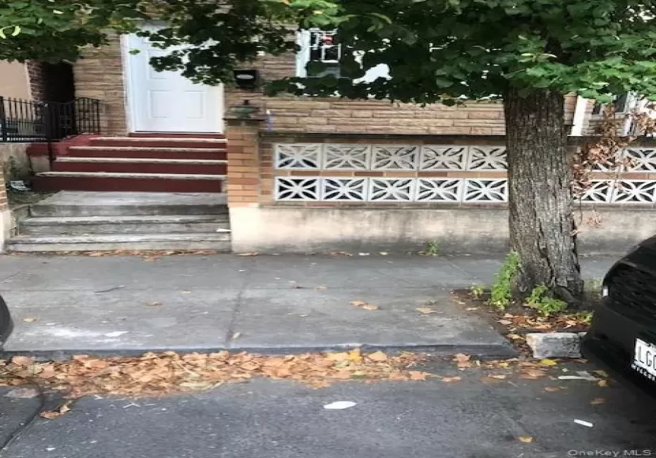 88-05 91st Avenue, New York, NY, 4 Bedrooms Bedrooms, 7 Rooms Rooms,2 BathroomsBathrooms,Residential Lease,For Rent,91st,0,1040994 88-05 91st Avenue, New York, NY, 4 Bedrooms Bedrooms, 7 Rooms Rooms,2 BathroomsBathrooms,Residential Lease,For Rent,91st,0,1040994
