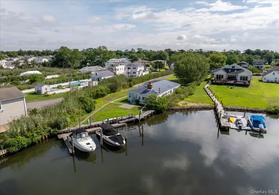 46 Riverdale Avenue, Oyster Bay, NY, 4 Bedrooms Bedrooms, 7 Rooms Rooms,2 BathroomsBathrooms,Residential,For Rent,Riverdale,0,1040763 46 Riverdale Avenue, Oyster Bay, NY, 4 Bedrooms Bedrooms, 7 Rooms Rooms,2 BathroomsBathrooms,Residential,For Rent,Riverdale,0,1040763