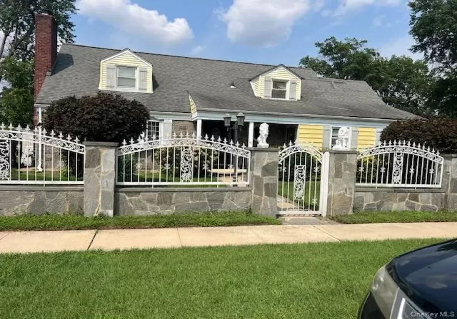 47 Brown Avenue, Hempstead, NY, 3 Bedrooms Bedrooms, 6 Rooms Rooms,2 BathroomsBathrooms,Residential,For Rent,Brown,0,1039952 47 Brown Avenue, Hempstead, NY, 3 Bedrooms Bedrooms, 6 Rooms Rooms,2 BathroomsBathrooms,Residential,For Rent,Brown,0,1039952