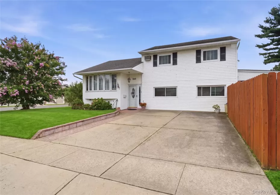 245 Seaford Avenue, Oyster Bay, NY, 3 Bedrooms Bedrooms, 8 Rooms Rooms,2 BathroomsBathrooms,Residential,For Rent,Seaford,0,1040960 245 Seaford Avenue, Oyster Bay, NY, 3 Bedrooms Bedrooms, 8 Rooms Rooms,2 BathroomsBathrooms,Residential,For Rent,Seaford,0,1040960