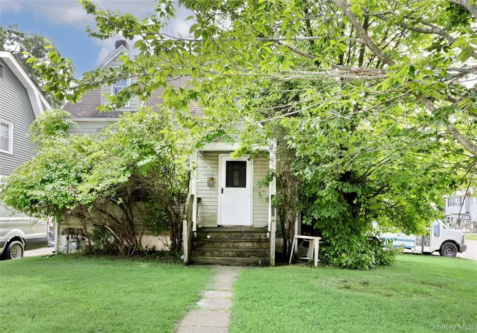 3 Ridge Street, Haverstraw, NY, 3 Bedrooms Bedrooms, 8 Rooms Rooms,2 BathroomsBathrooms,Residential,For Rent,Ridge,0,1040810 3 Ridge Street, Haverstraw, NY, 3 Bedrooms Bedrooms, 8 Rooms Rooms,2 BathroomsBathrooms,Residential,For Rent,Ridge,0,1040810