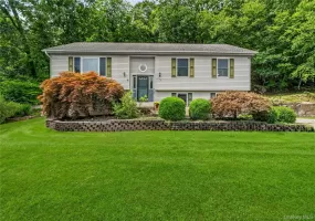 35 Glenna Drive, Carmel, NY, 3 Bedrooms Bedrooms, 7 Rooms Rooms,3 BathroomsBathrooms,Residential,For Rent,Glenna,0,1039879 35 Glenna Drive, Carmel, NY, 3 Bedrooms Bedrooms, 7 Rooms Rooms,3 BathroomsBathrooms,Residential,For Rent,Glenna,0,1039879