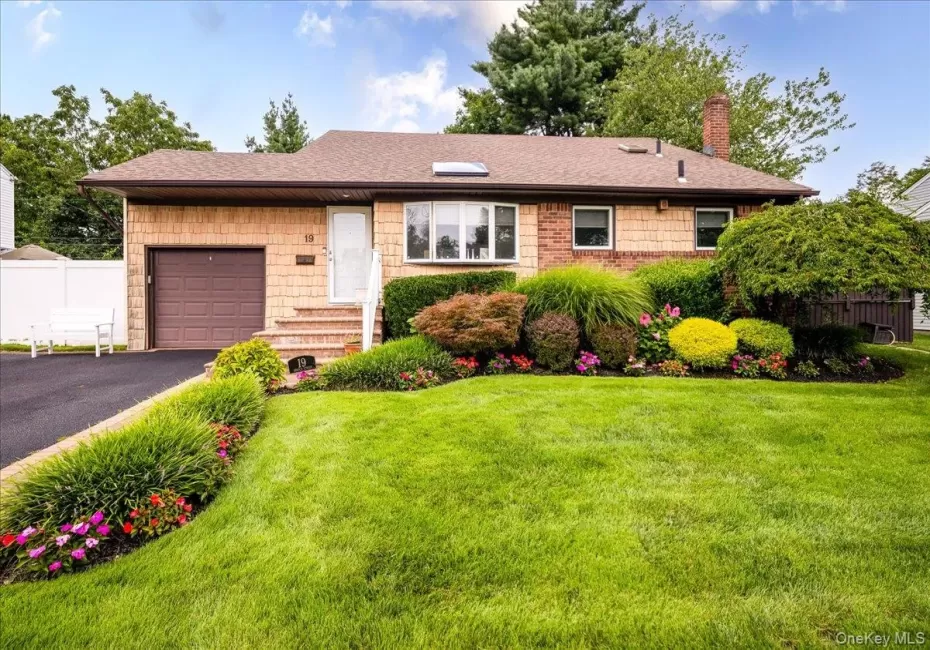 19 Jerold Street, Oyster Bay, NY, 3 Bedrooms Bedrooms, 9 Rooms Rooms,1 BathroomBathrooms,Residential,For Rent,Jerold,0,1038262 19 Jerold Street, Oyster Bay, NY, 3 Bedrooms Bedrooms, 9 Rooms Rooms,1 BathroomBathrooms,Residential,For Rent,Jerold,0,1038262