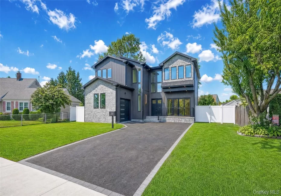 23 Harrow Lane, Hempstead, NY, 5 Bedrooms Bedrooms, 13 Rooms Rooms,4 BathroomsBathrooms,Residential,For Rent,Harrow,0,1007192 23 Harrow Lane, Hempstead, NY, 5 Bedrooms Bedrooms, 13 Rooms Rooms,4 BathroomsBathrooms,Residential,For Rent,Harrow,0,1007192